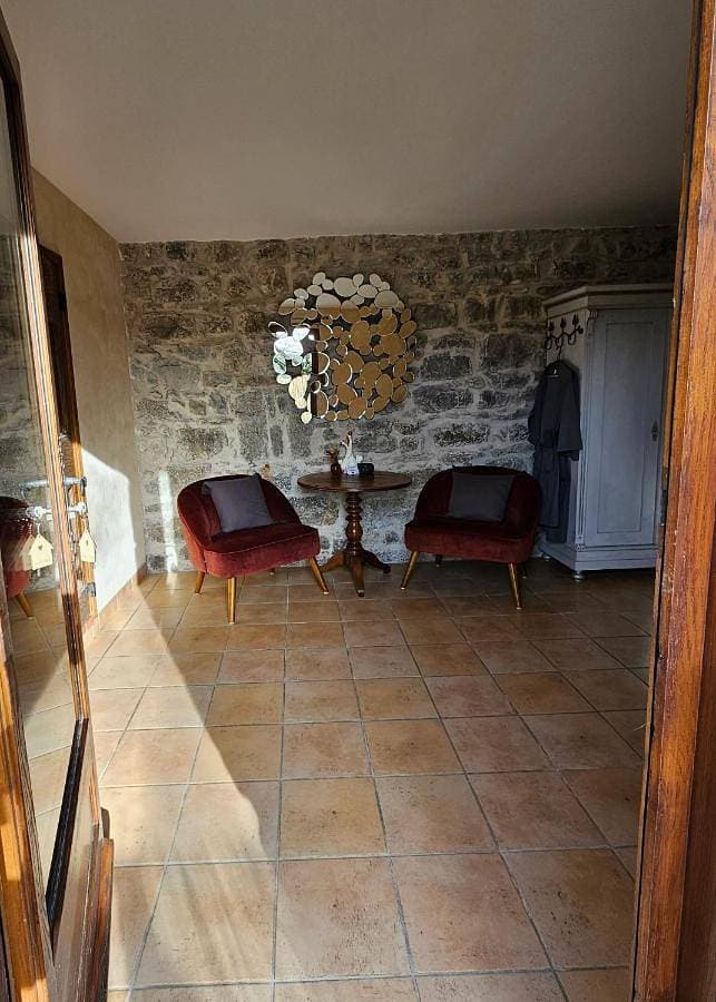 Foto 4 von 5: Double Room with Private Bathroom