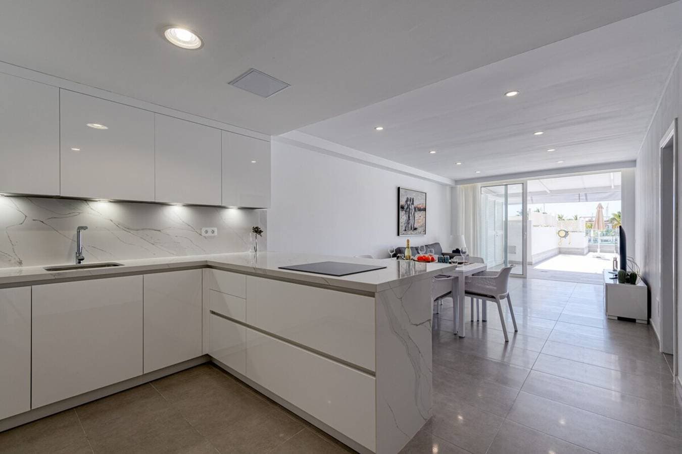 Foto 4 von 30: Luxury  in Perfect Location, Canarias  1013