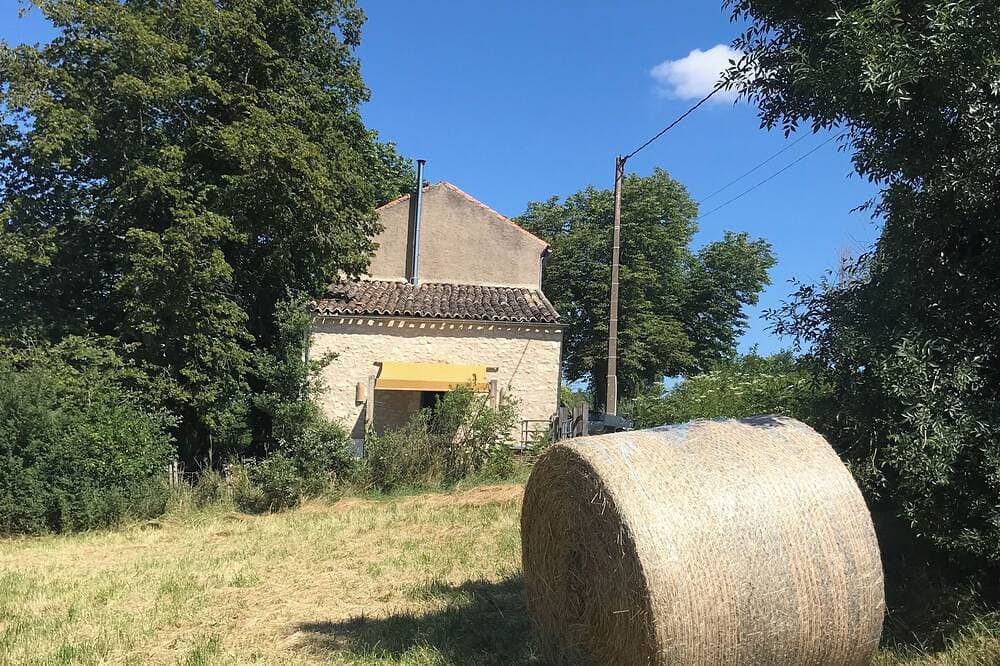 Foto 9 von 30: Stylish house with fabulous view of the medieval hilltop village Cordes sur Ciel
