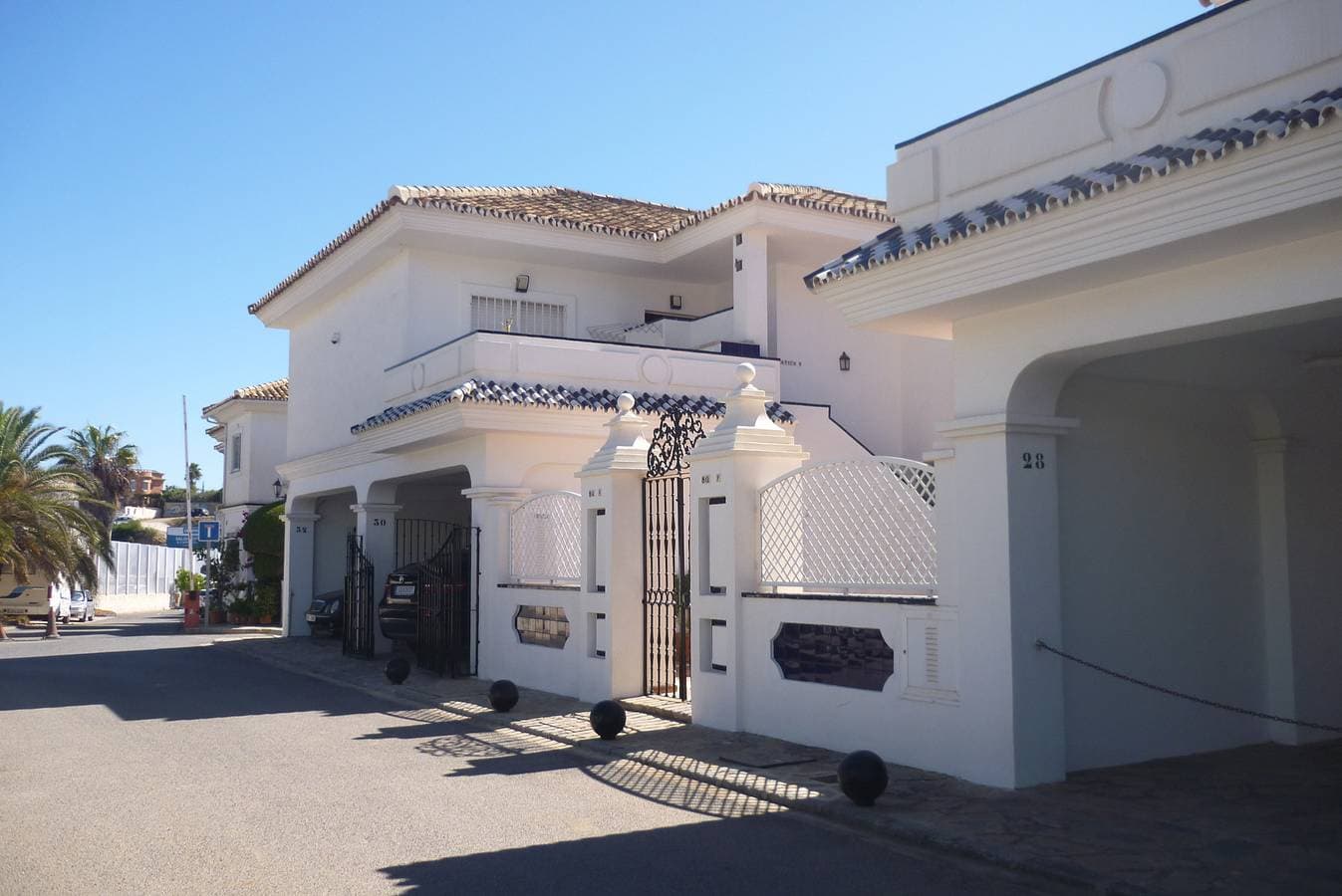 Foto 13 von 18: Fantastic Beachfront Apt El Faro - Arkadia Beach 8