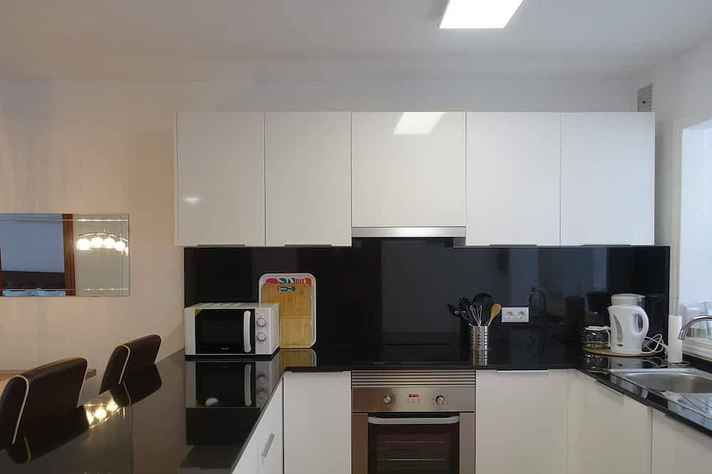 Foto 12 von 30: Albir Apartment in Haus mit Gemeinschaftspool, mit dem Garten