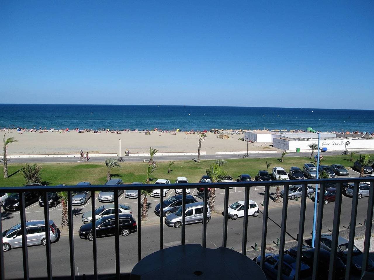 Foto 13 von 18: Renovierte 2-Zimmer-Wohnung, 4 Schlafplätze, Parkplatz, am Strand, Zentrum von Saint-Cyprien