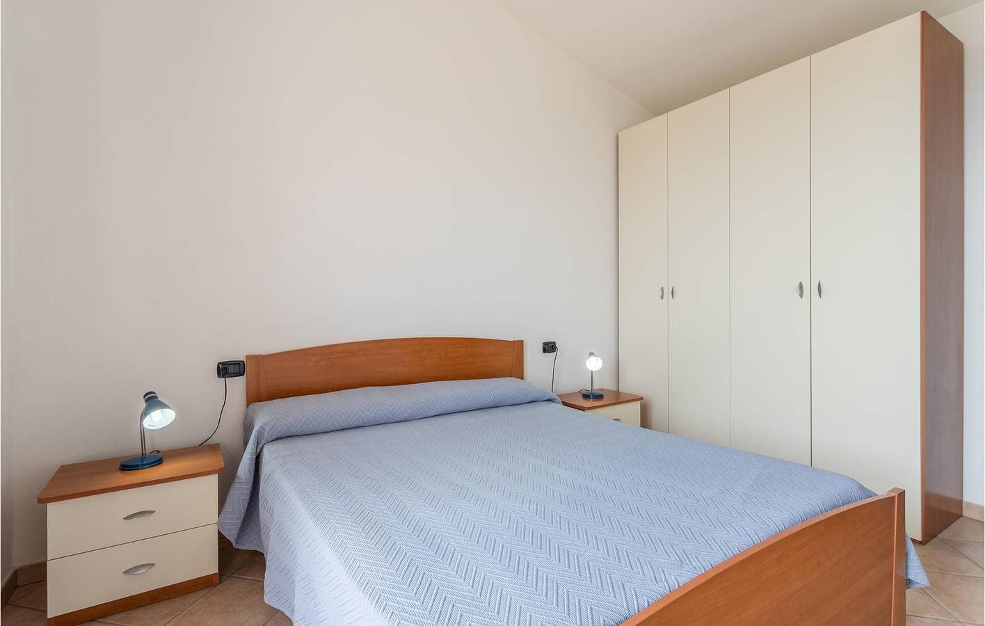 Foto 9 von 27: Apartment mit Meerblick, Parkplatz, Küche und Strand in der Nähe