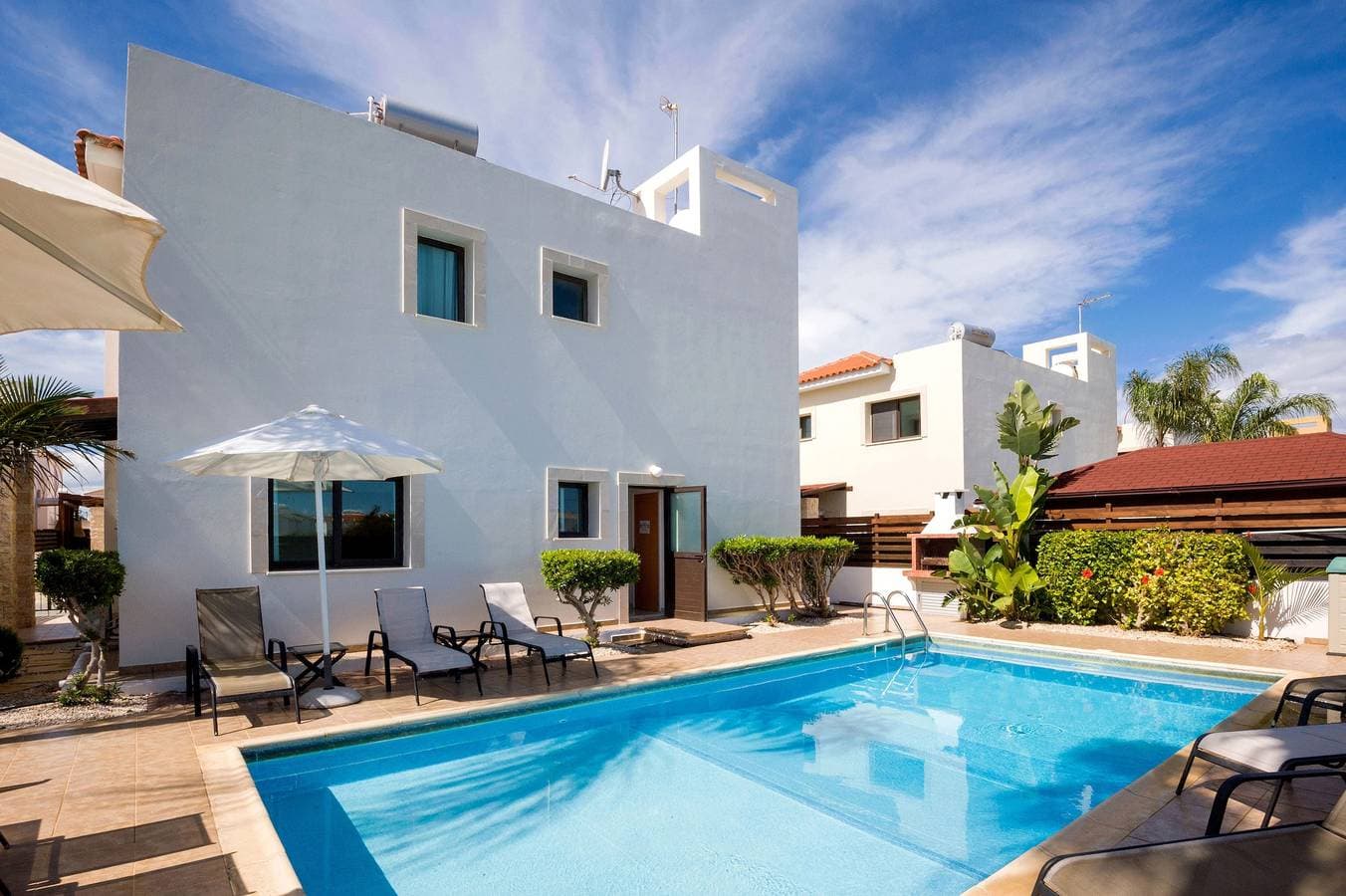 Villa 1