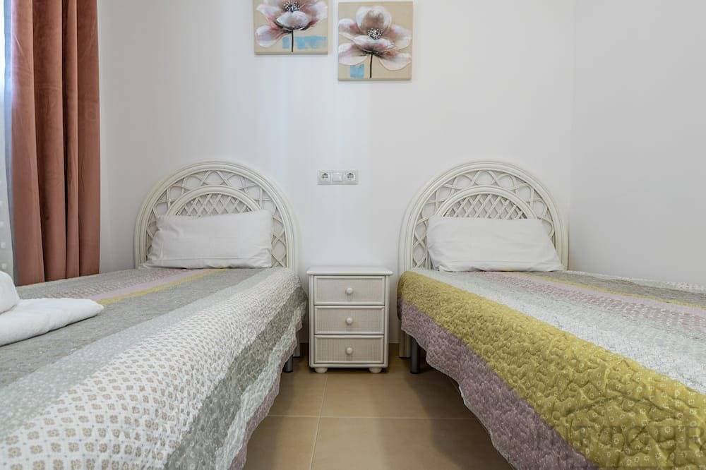 Foto 5 von 30: Inftour Arenal Playa y Sol Apartamento