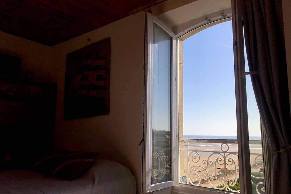Foto 6 von 25: L'Horizon Bleu (Blue Horizon), sea front
