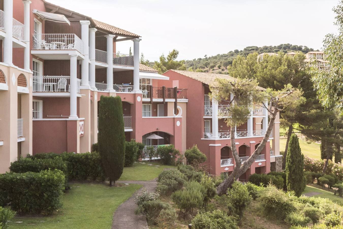 Foto 11 von 30: Studio Kabinenecke 4 Personen Klimatisierter Blick auf die Bucht und den Rastel von Agay