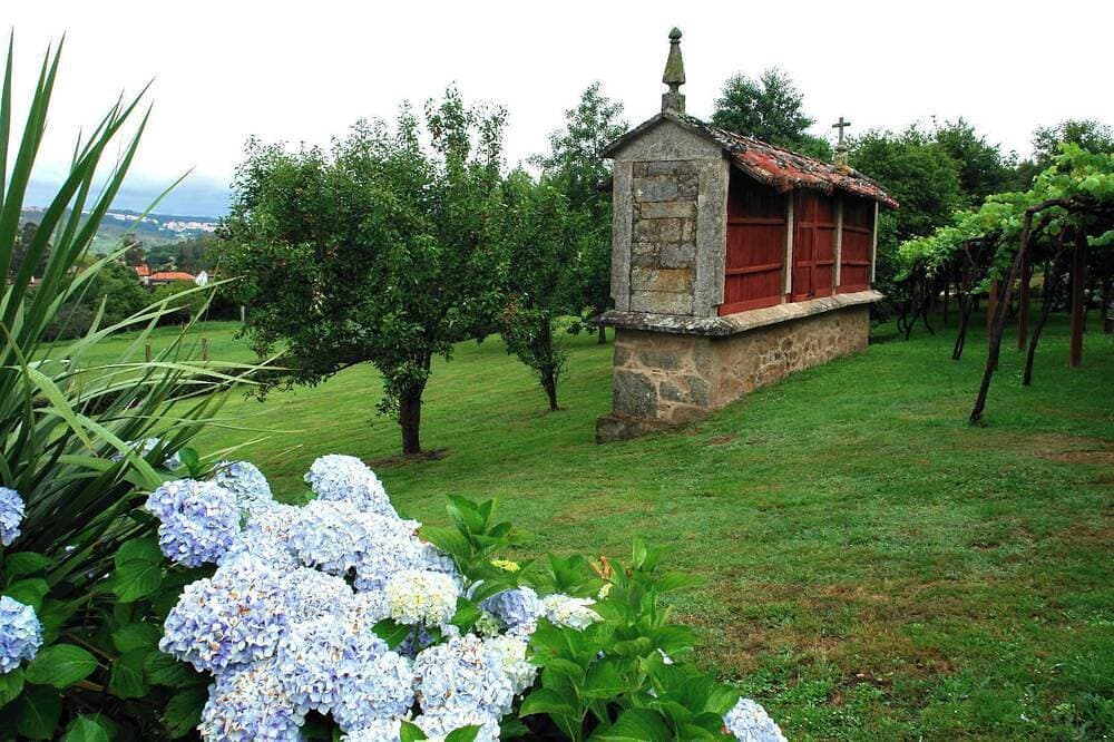 Foto 7 von 30: As Seis Chemineas Rural Vacation Home