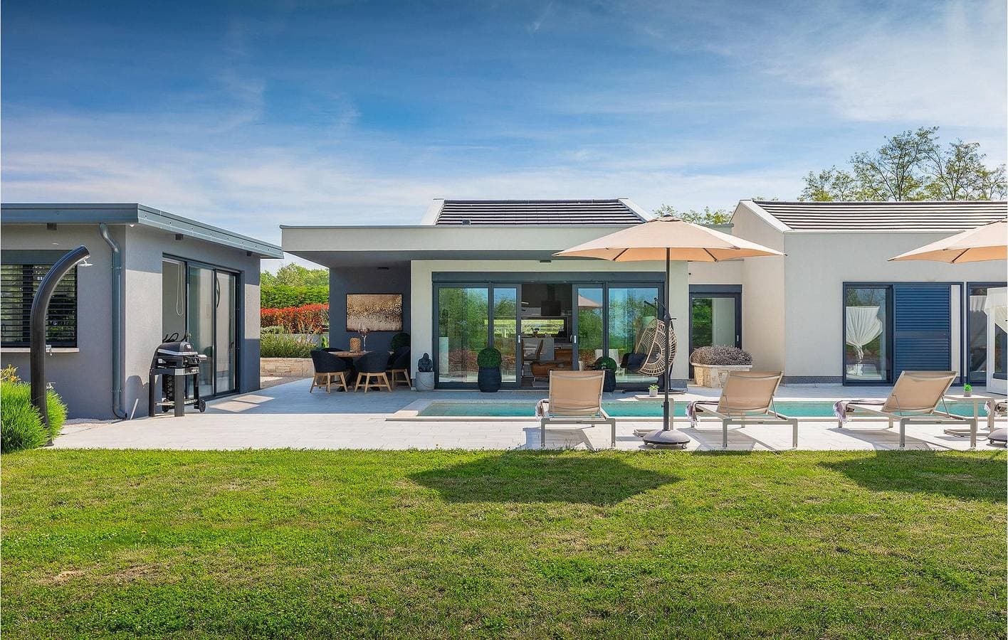 Reizende 2-Zimmer-Wohnung mit Pool und Parkplatz in der Nähe von Kringa 1