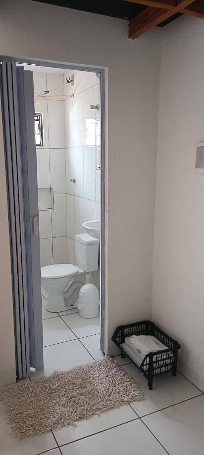 Foto 4 von 27: Two-Bedroom Apartment