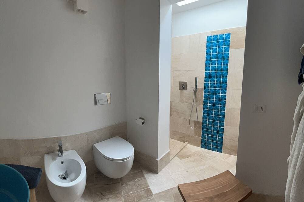 Foto 11 von 30: Exclusive with big garden, view on Molara Island, walking distance from the sea