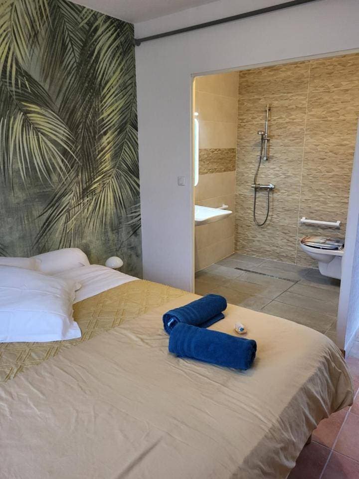 Foto 6 von 18: Double Room with Private Bathroom