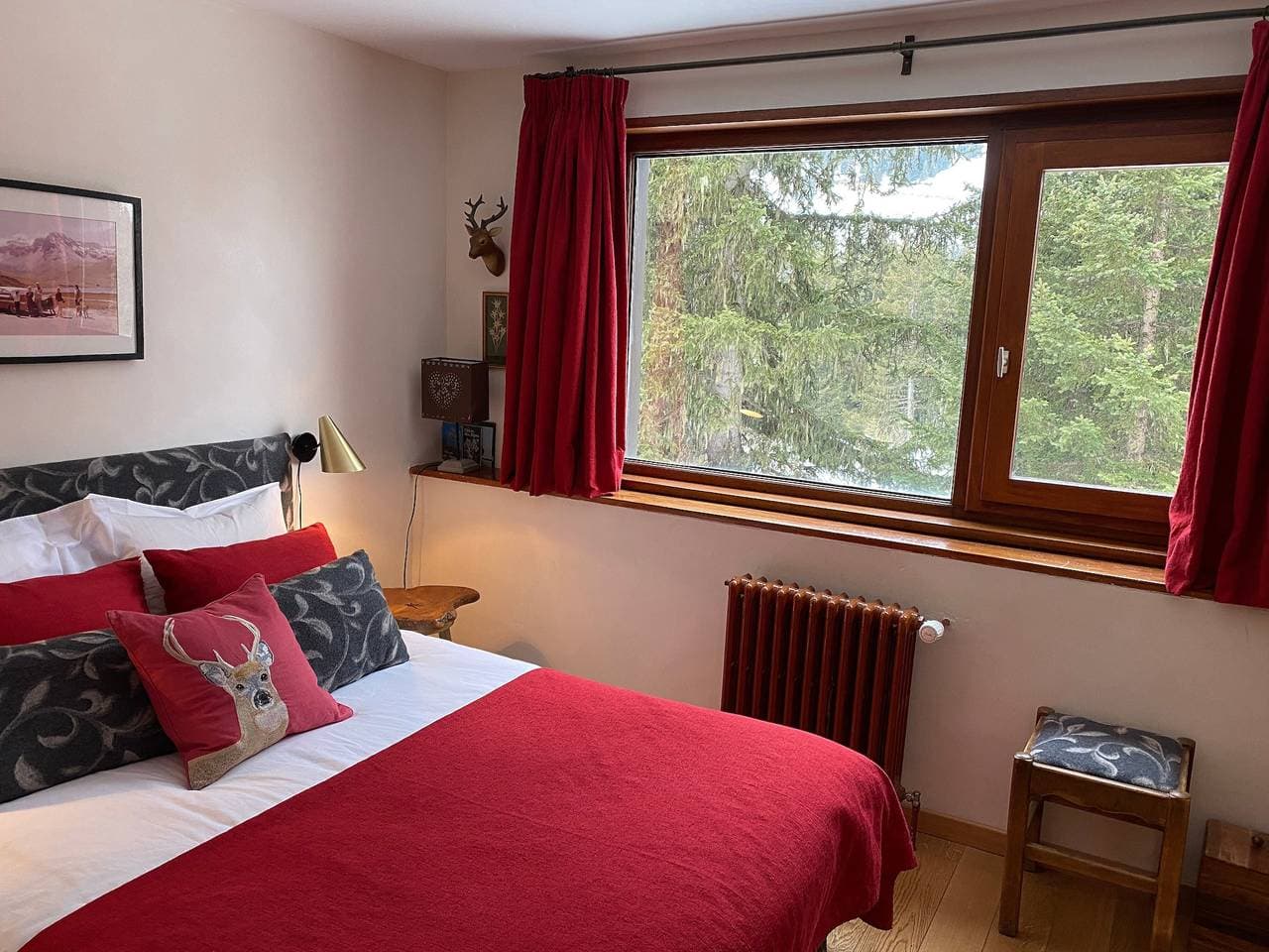 Foto 9 von 20: Ferienwohnung 'Courchevel 1850' mit Bergblick, privater Terrasse und Wi-Fi