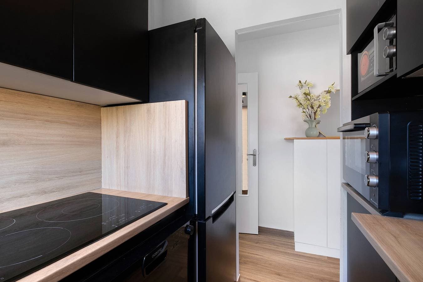 Foto 10 von 26: Studio-Apartment 'Les Jacinthes Proche Mer' mit Balkon, WLAN und Klimaanlage
