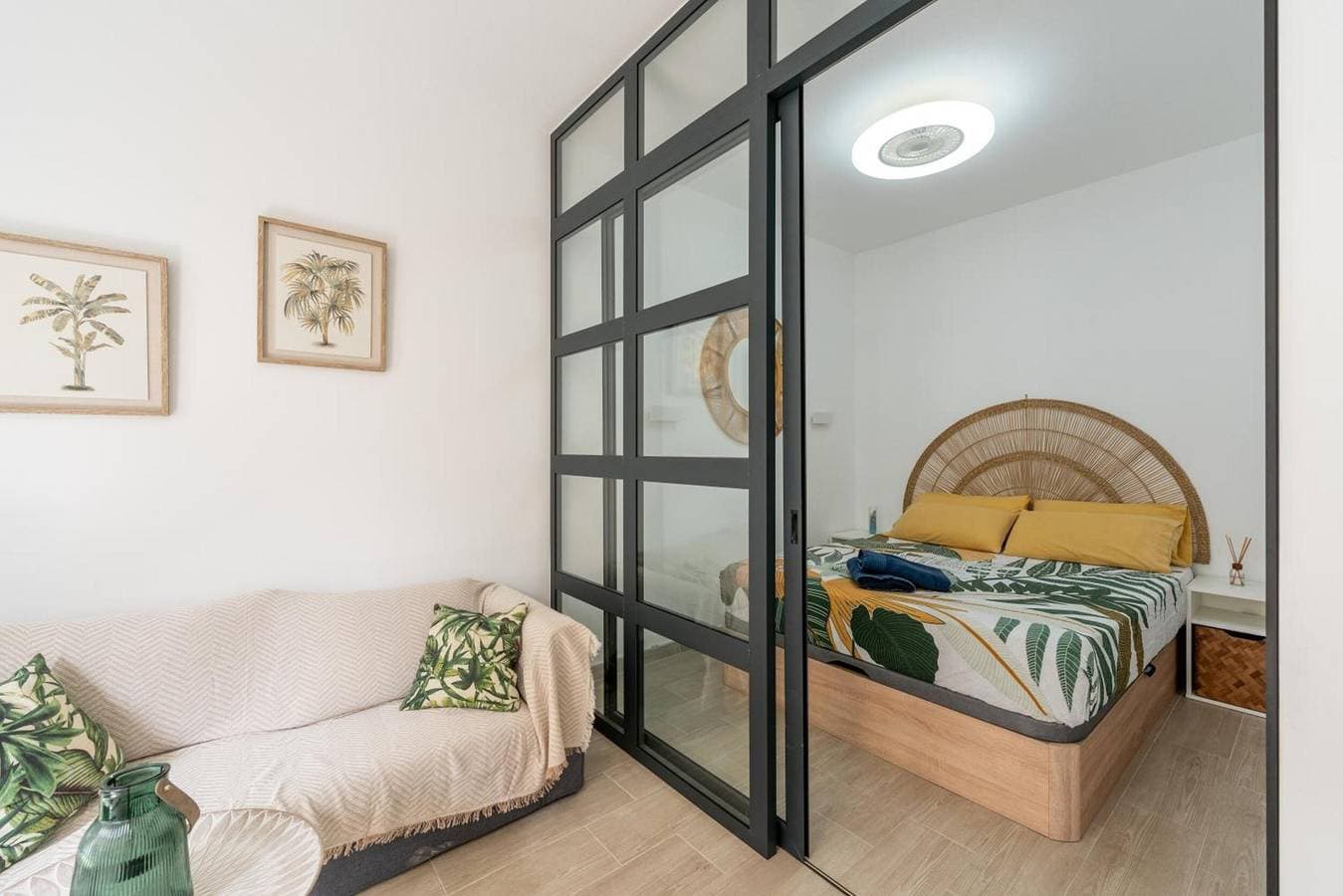 Foto 8 von 16: Ferienwohnung 'Casita Palmera Las Canteras' mit Meerblick, Balkon und WLAN