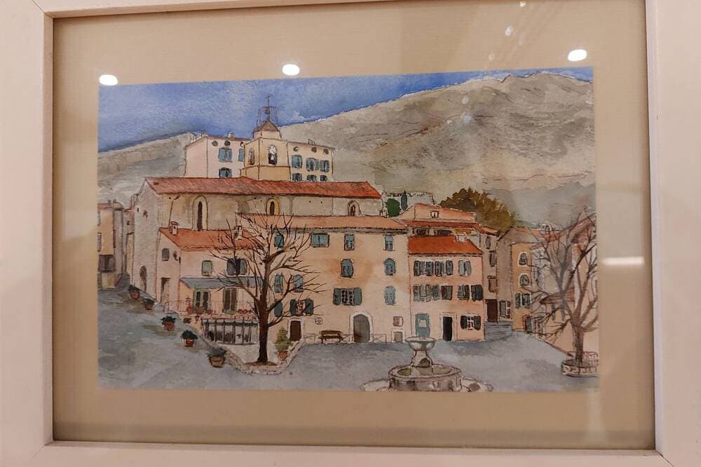 Foto 10 von 11: In the heart of a medieval French village. One bed apartment. Pet friendly