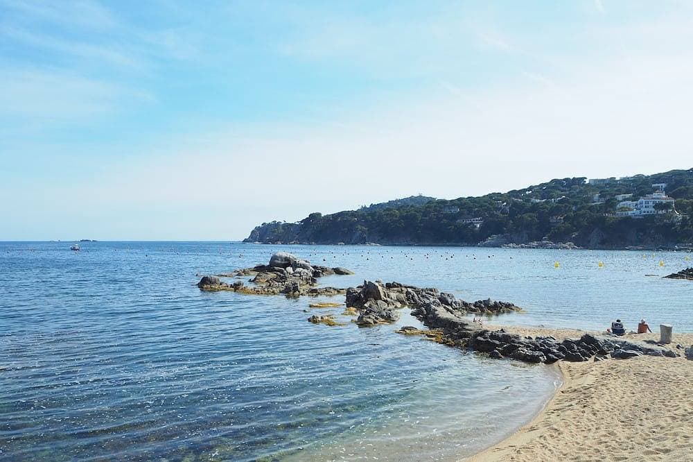 Foto 12 von 17: Apartment with terrace, swimming pool and private parking on the Costa Brava