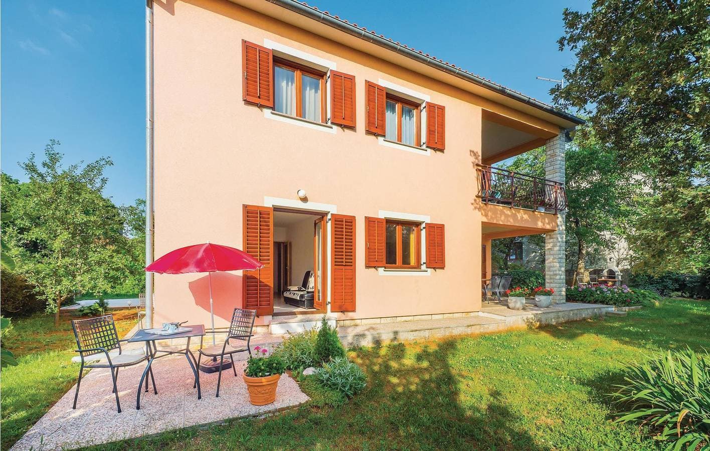 Foto 2 von 20: Gemütliche Ferienwohnung mit Terrasse in der Nähe des Stadtzentrums und der Küste