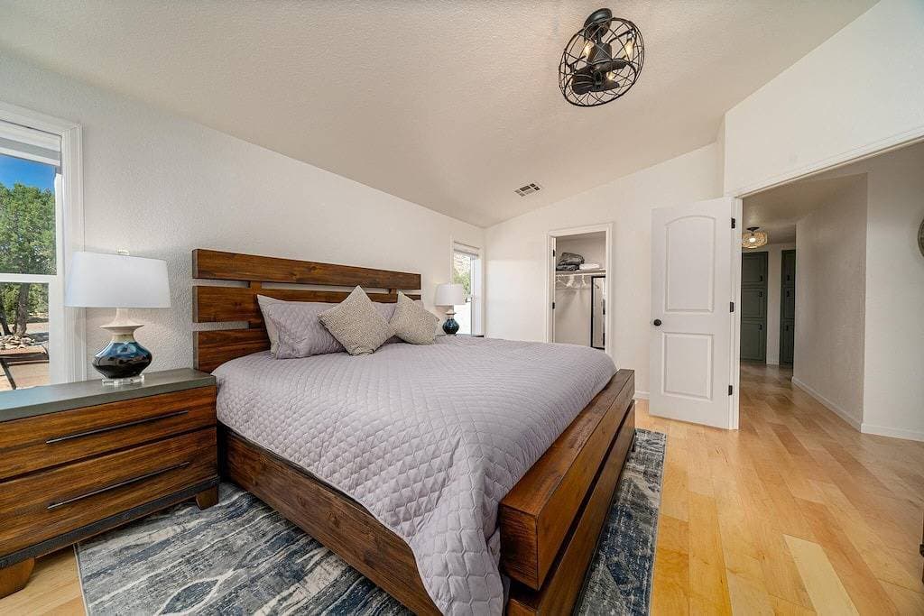 \"The Bluff House-Privacy with spectacular views\" 1