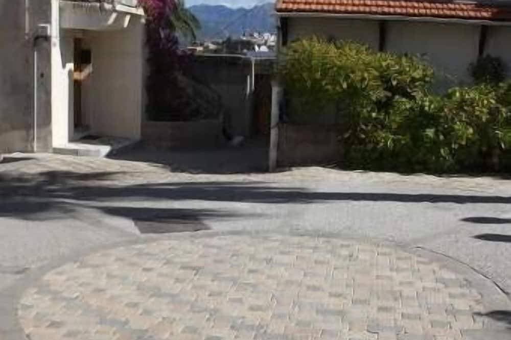 Foto 10 von 30: Ruhige & schöne Lage mitten im Zentrum, Meerblick, 300 m vom Strand entfernt