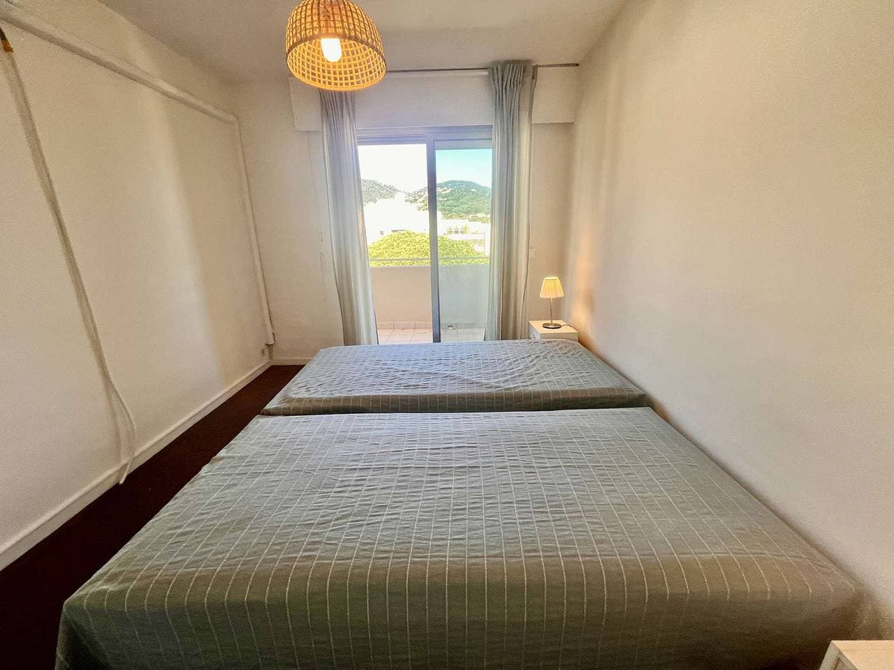 Foto 10 von 17: Cavalaire: 2-Zimmer-Wohnung, 300m zum Strand, Klimaanlage, Balkon