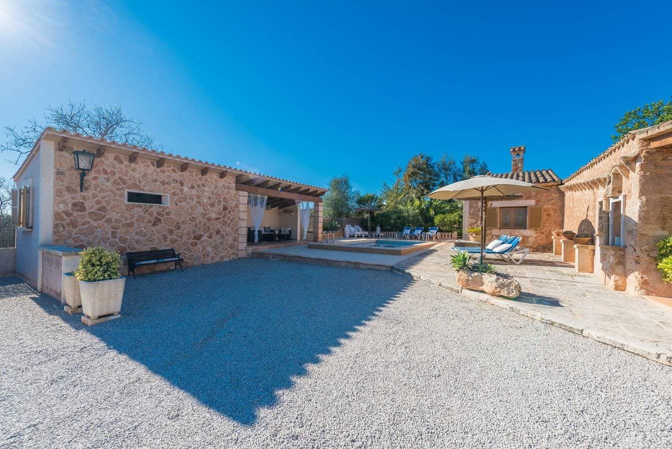 Foto 6 von 45: Hórreo  - Ferienhaus mit privaten Pool in Campos. WiFi gratis