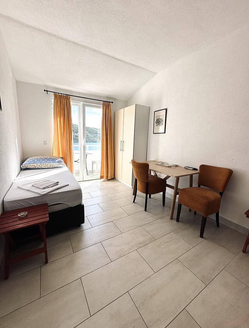 Foto 11 von 12: Ferienwohnung für 4 Personen mit Balkon/Terrasse