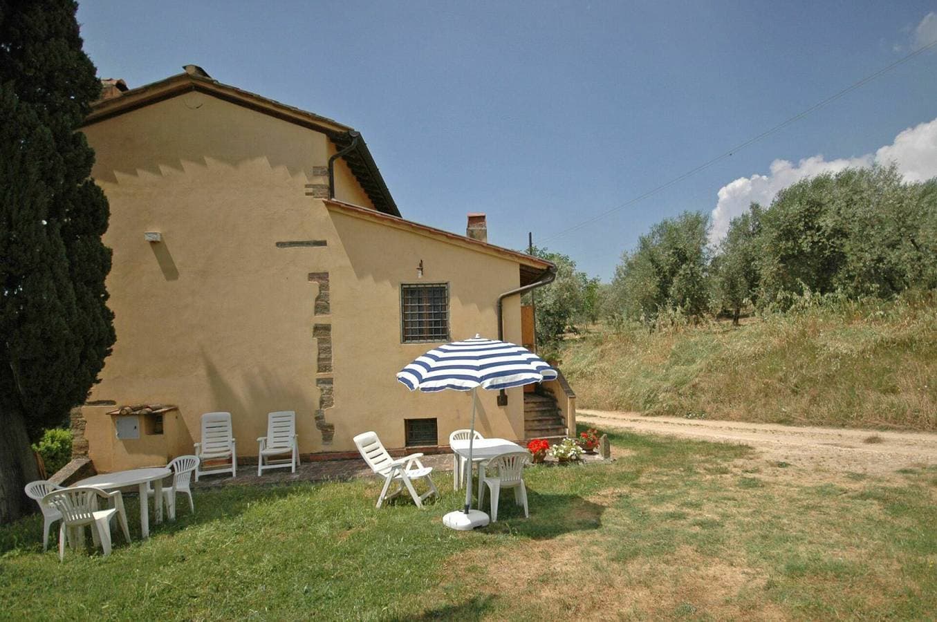 Foto 9 von 20: Ferienwohnung für 4 Personen mit Pool