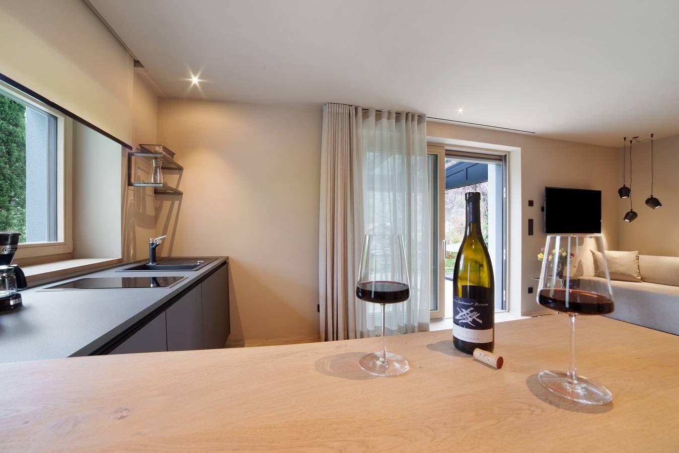 Foto 4 von 28: Einzimmerapartment "Casa Sonngart" mit Bergblick, privatem Pool & WLAN