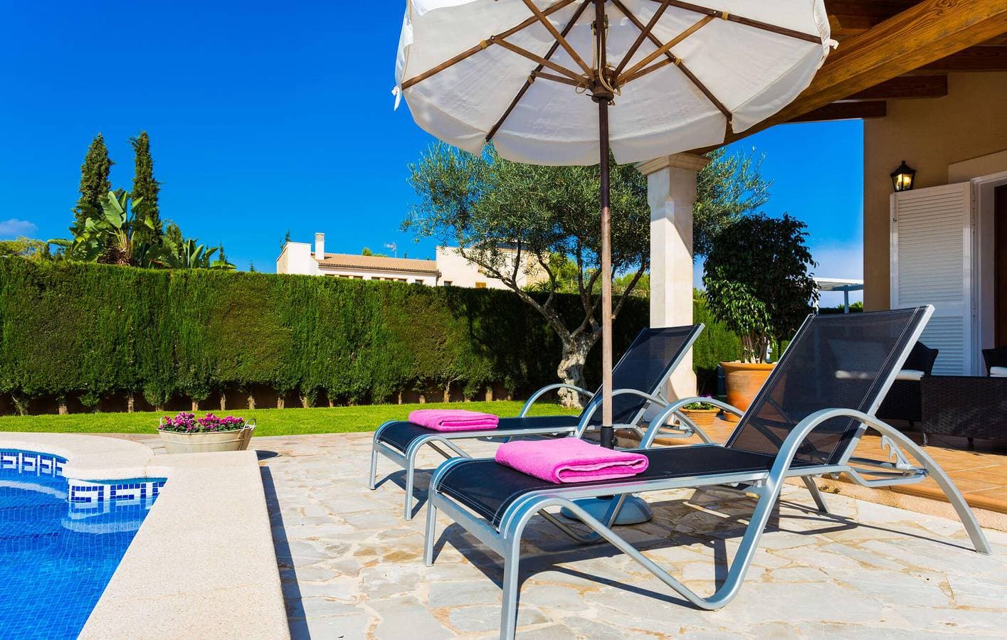 Foto 8 von 52: Gemütliches Apartment mit Pool und Terrasse in der Nähe des Strandes Caló d'en Rafalino