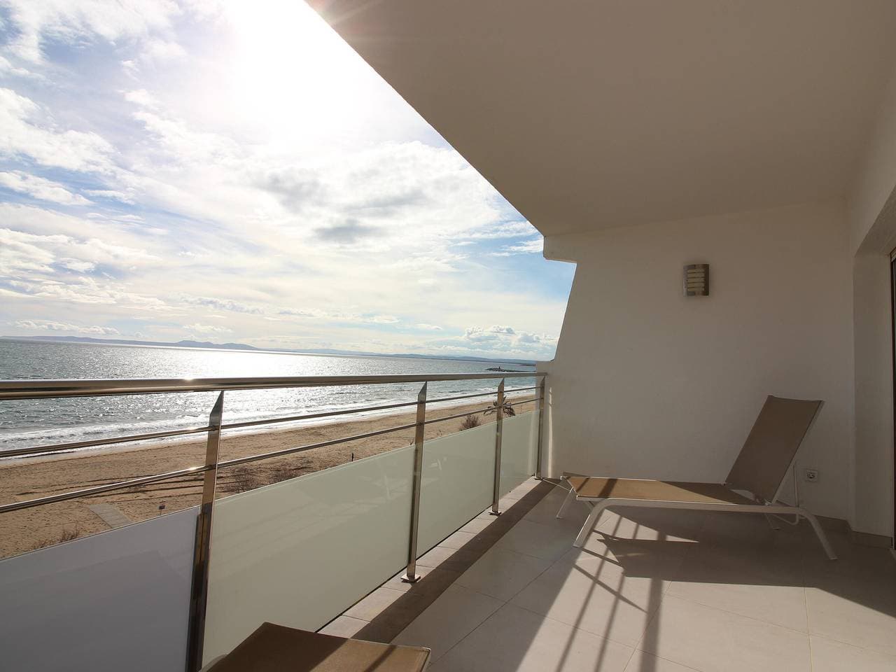 Foto 12 von 34: Designer-Ferienwohnung, direkt am Meer, mit Panorama-Blick, modernen Annehmlichkeiten und WLAN