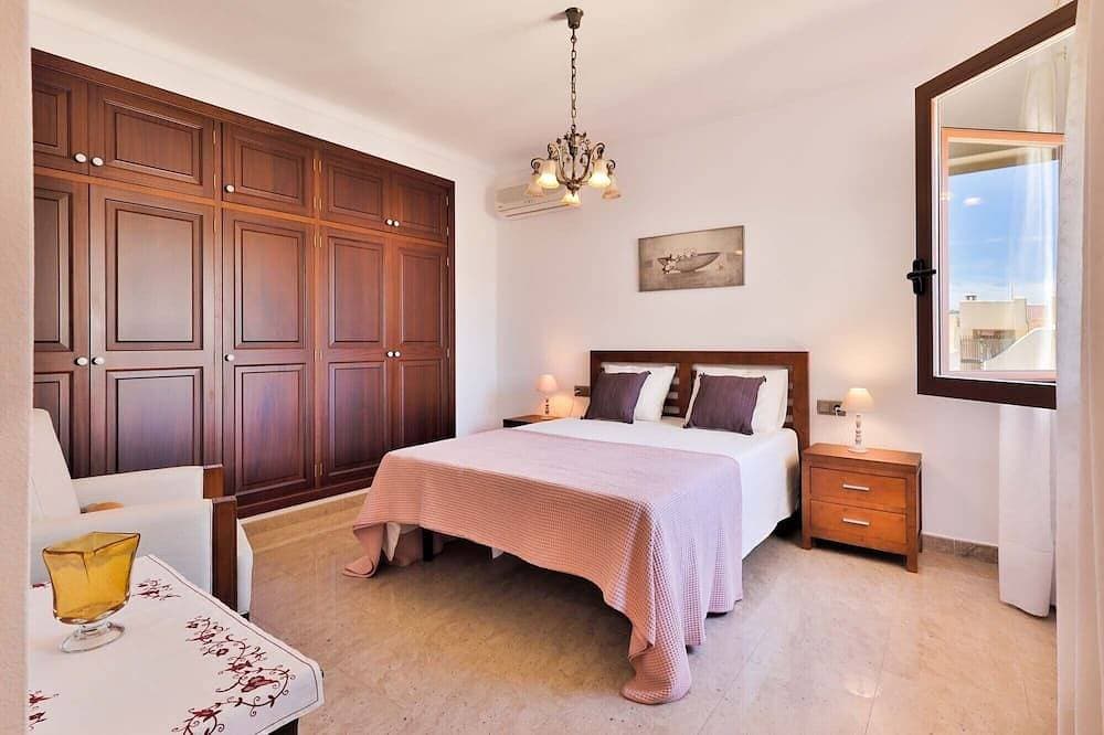 Foto 2 von 30: Ferienhaus Vidal für 8 Personen, privater Pool Garten in Portopetro, Klima, Wifi