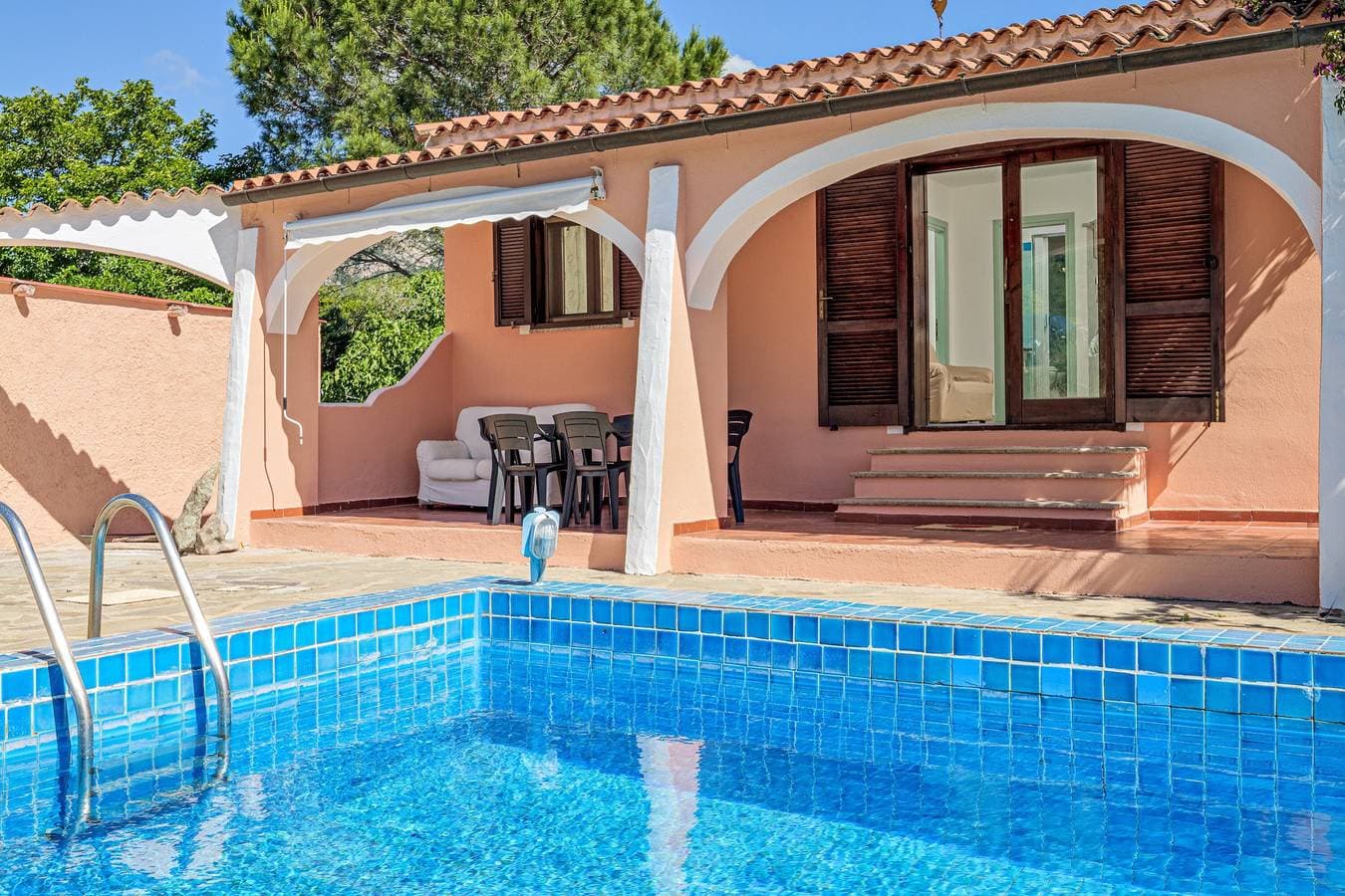 Foto 2 von 21: Villa Rosa mit großem Garten und privatem Pool