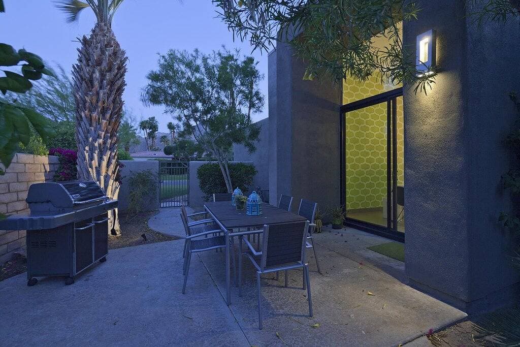 Foto 2 von 24: Indian Wells, Ca - Luxury 3 Bedroom Home - vollständig renoviert