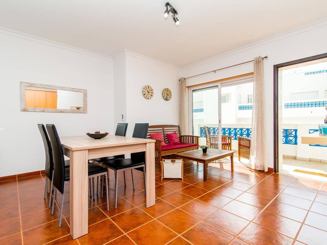 Foto 9 von 36: Ferienwohnung für 4 Personen mit Kinderpool
