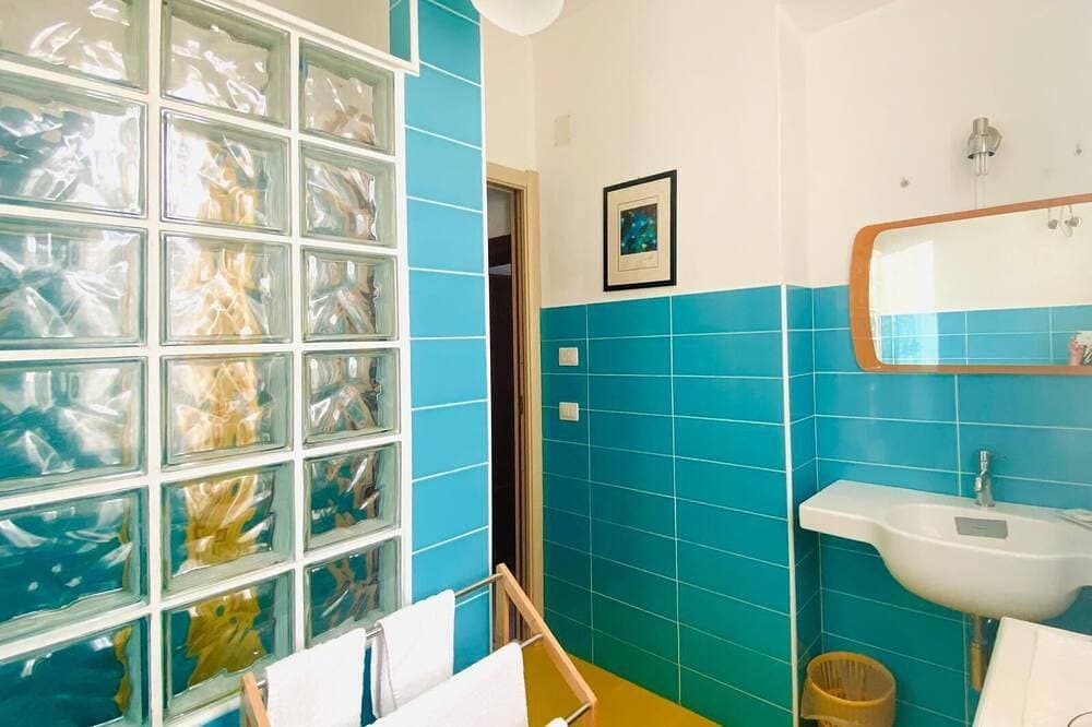 Foto 8 von 24: Apartment für 4 Personen mit Blick auf den Strand und Terrasse mit Meerblick