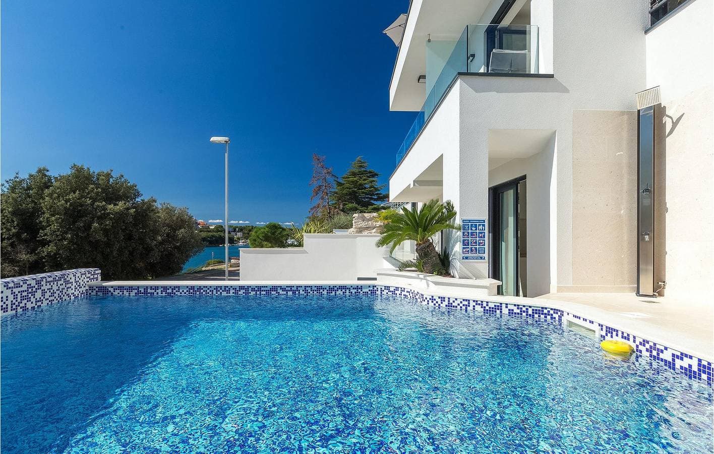 Foto 13 von 40: Geräumige 2-Zimmer-Wohnung mit Pool, WLAN und Strandzugang – Havajka 1 km