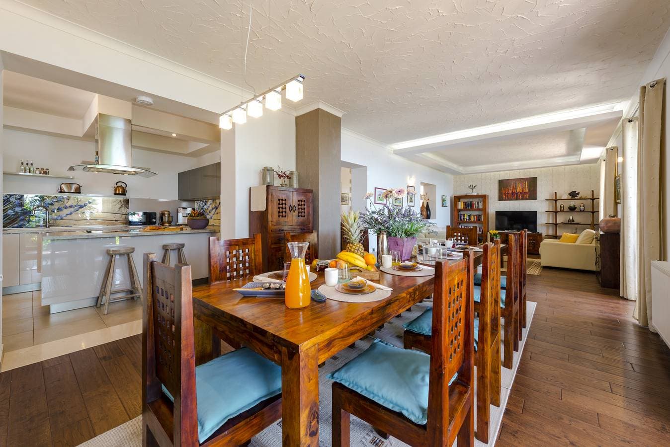 Foto 10 von 71: Luxus Villa fuer 10 Gaeste mit beheizten Pool und atemberaubenden Meerblick