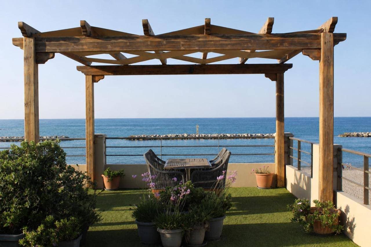 Xristinas Seaside Apartments 1