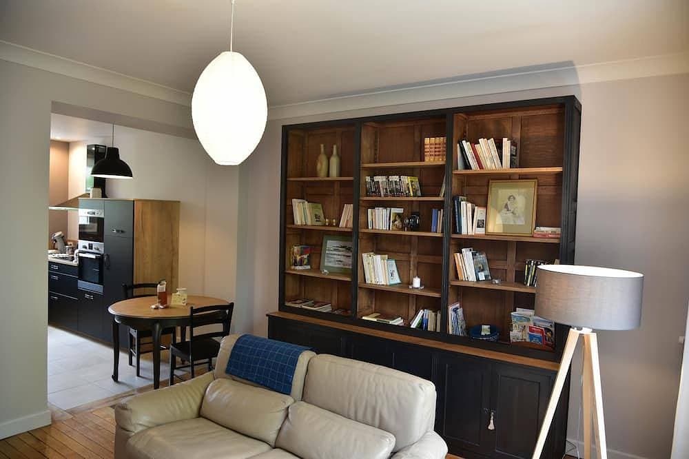 Foto 5 von 17: Bright, spacious apartment in town center