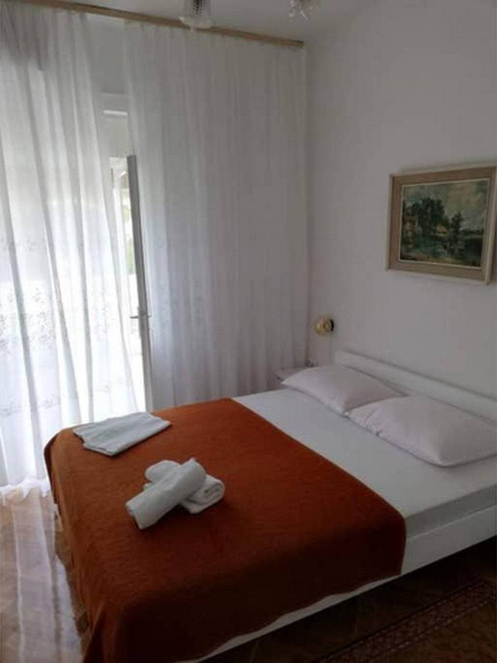 Foto 8 von 14: 4-Zimmer-Haus mit Balkon Banjol, Rab