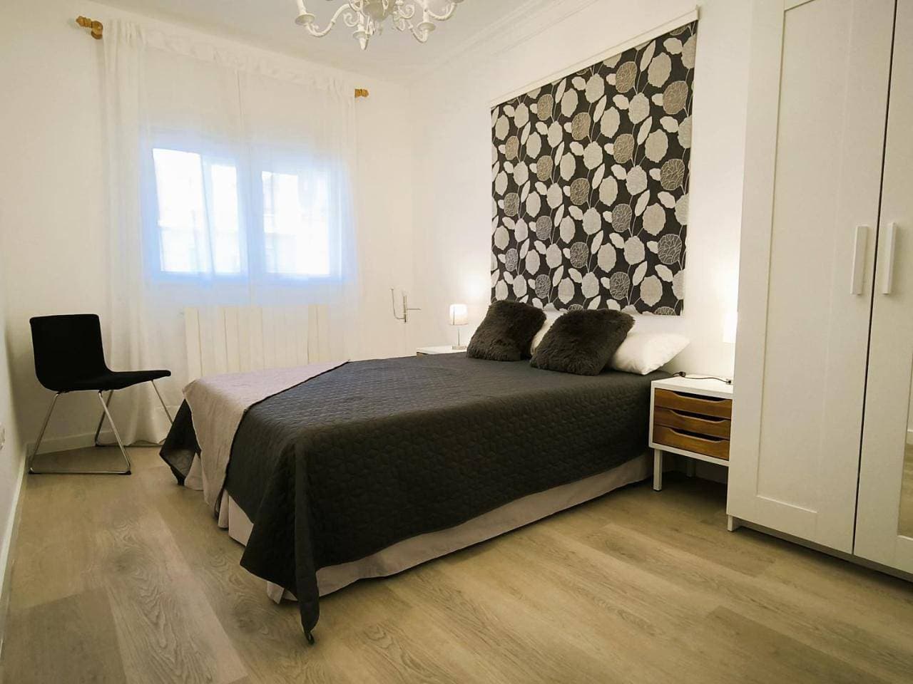 Foto 7 von 33: Three-Bedroom Apartment