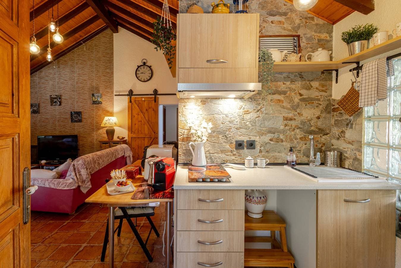Foto 10 von 43: Ländliche Hütte 'La Casita de la Font del Bosc' mit Spa – Charmantes ganzes Landhaus