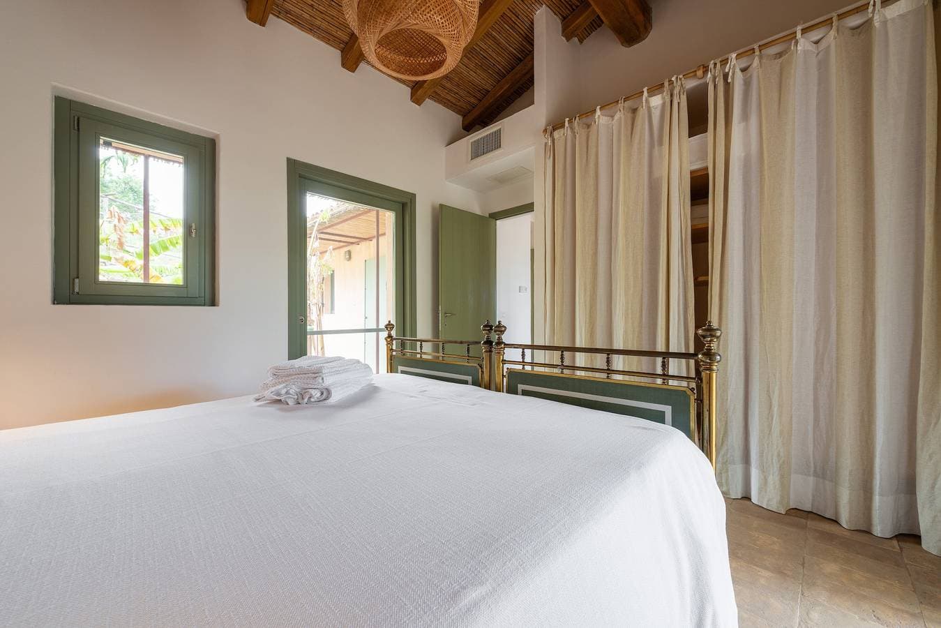 Foto 10 von 23: La Tanca Del Conte – Suite Banano mit privatem Pool und Meerblick