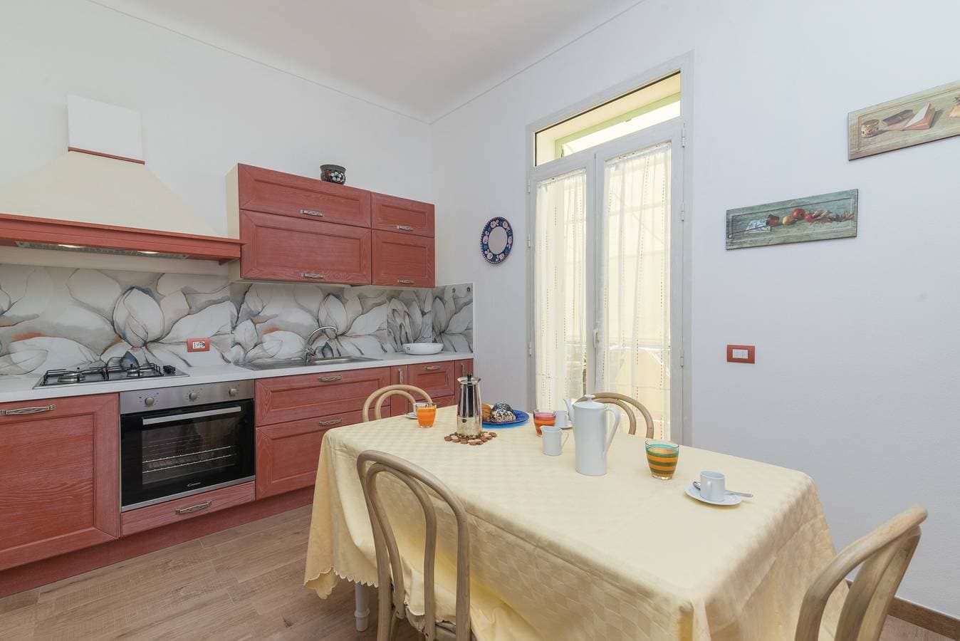 Foto 10 von 25: Ferienhaus 'Maison Chloe 2' in Strandnähe mit Balkon, Terrasse und WLAN