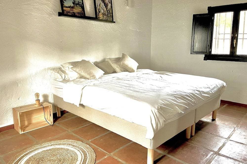 Foto 3 von 30: Magnificent Finca with swimming pool. Panoramic sea view