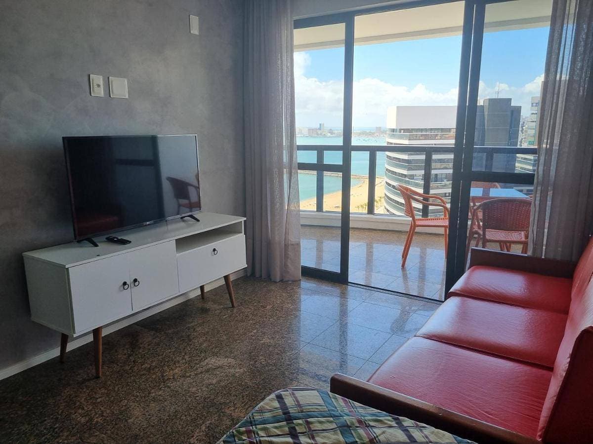 Foto 3 von 29: One-Bedroom Apartment with Balcony and Sea View