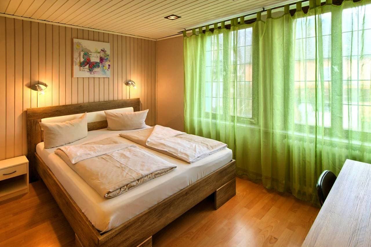 Foto 2 von 5: Budget Double Room