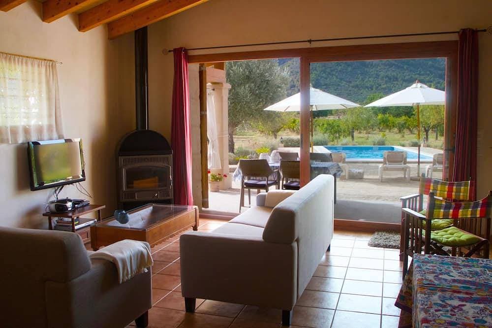 Foto 5 von 30: Ruhige Villa mit privatem Pool und herrlichem Blick, in der Nähe des Dorfes.