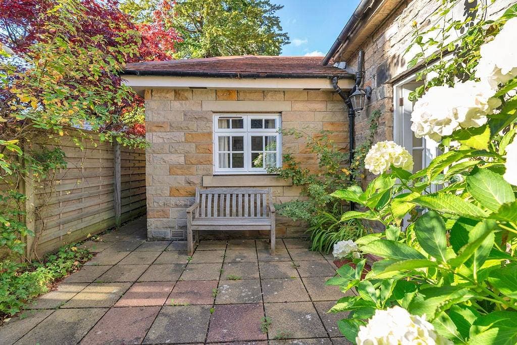 Foto 2 von 38: GuestReady - Peaceful 2Br near Holyrood Park